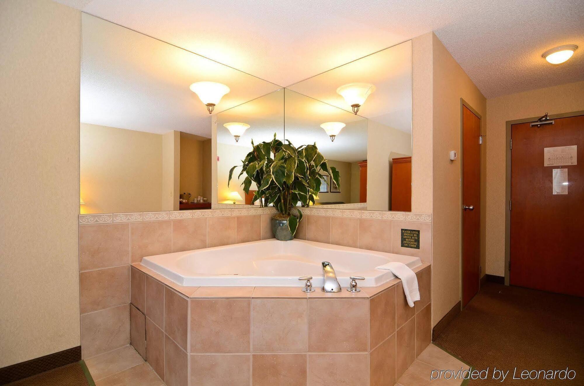 Best Western Plus Calgary Centre Inn Eksteriør bilde